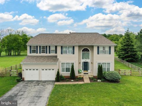 224 Pebble Beach Dr, Charles Town, WV 25414