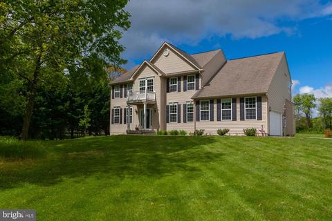 85 Gemini Way, Summit Point, WV 25446 photo 2