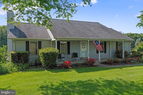 101 Pembroke Way, Charles Town, WV 25414