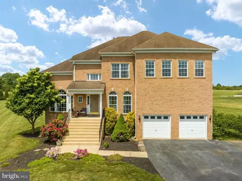 39 Haybine Dr, Shenandoah Junction, WV 25442