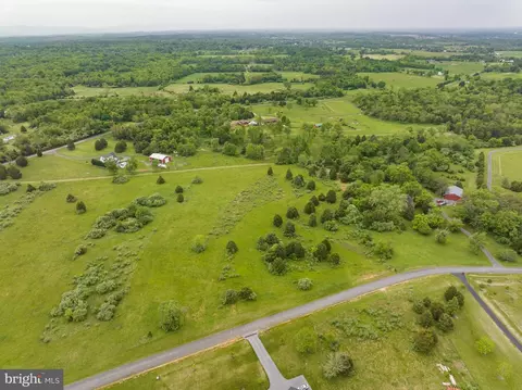 Lindbergh Court, Summit Point, WV 25446