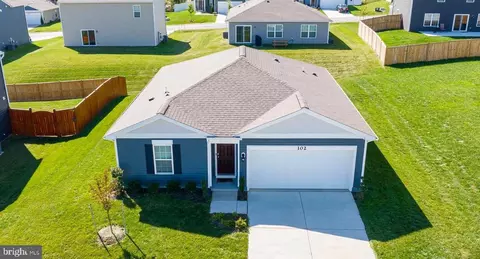 102 Chatwell Ter, Charles Town, WV 25414