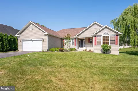 214 Killian Ln, Charles Town, WV 25414