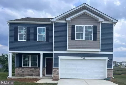 330 Centergate Dr, Charles Town, WV 25414