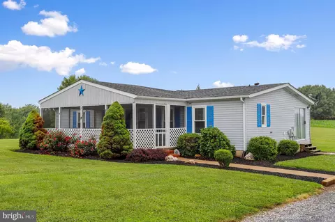 1783 Kabletown Rd, Charles Town, WV 25414