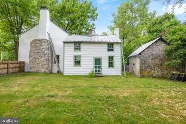7155 Queen St, Kearneysville, WV 25430