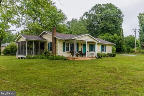 2085 Summit Point Rd, Summit Point, WV 25446