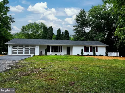 12696 Leetown Rd, Kearneysville, WV 25430