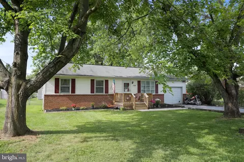 178 Evergreen Dr, Charles Town, WV 25414