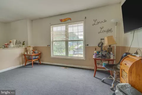 504 E 11th Ave, Ranson, WV 25438 photo 7