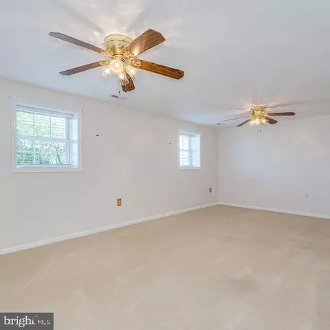 446 Oak Lee Dr, Ranson, WV 25438 photo 29