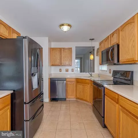 446 Oak Lee Dr, Ranson, WV 25438 photo 8