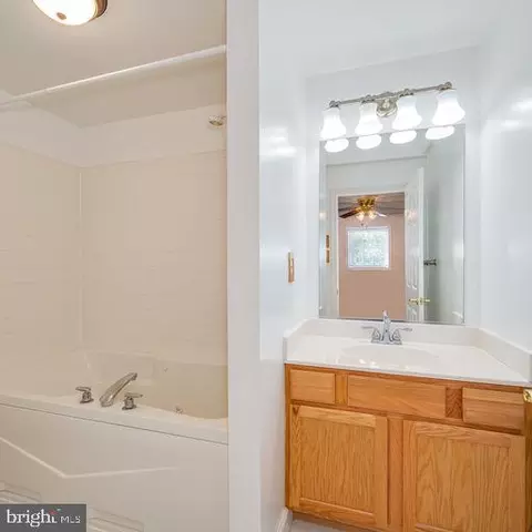 446 Oak Lee Dr, Ranson, WV 25438 photo 31
