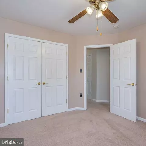 446 Oak Lee Dr, Ranson, WV 25438 photo 23