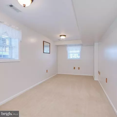 446 Oak Lee Dr, Ranson, WV 25438 photo 34