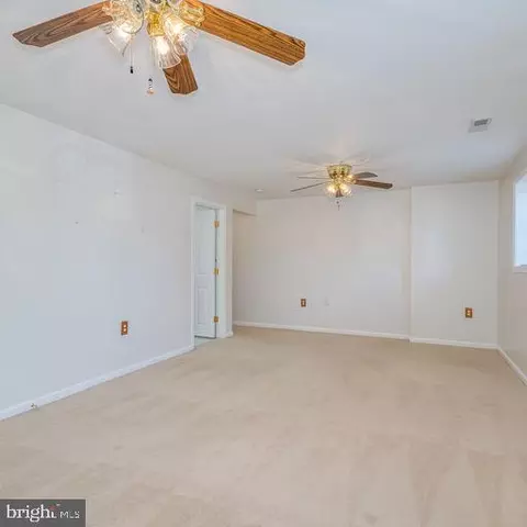 446 Oak Lee Dr, Ranson, WV 25438 photo 28