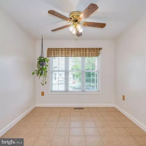 446 Oak Lee Dr, Ranson, WV 25438 photo 10