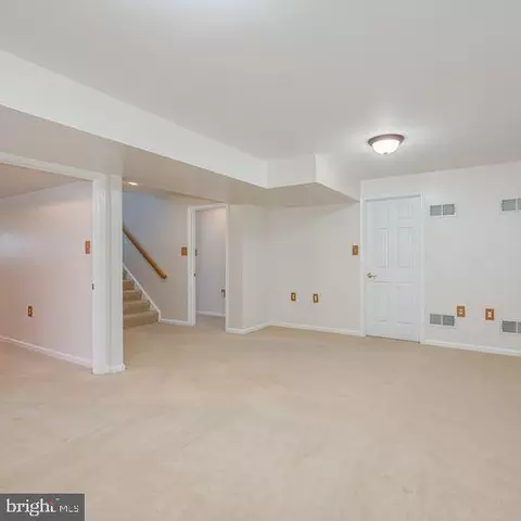 446 Oak Lee Dr, Ranson, WV 25438 photo 26