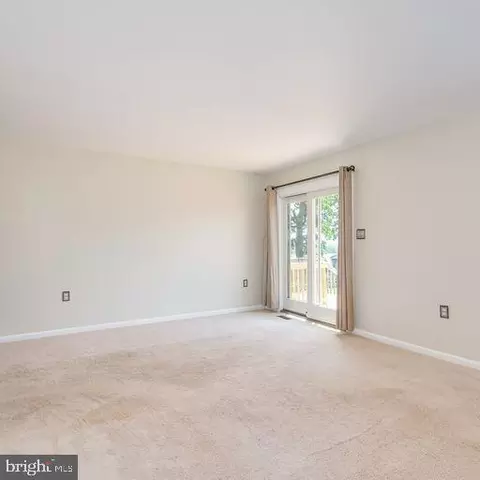 446 Oak Lee Dr, Ranson, WV 25438 photo 12