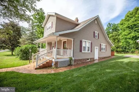 187 Old Leetown Pike, Kearneysville, WV 25430