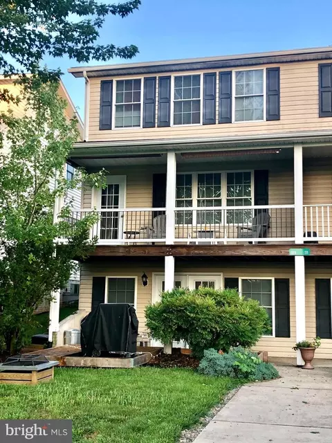 109 Park St, Charles Town, WV 25414