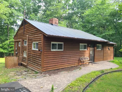 143 Old Hickory Ln, Harpers Ferry, WV 25425