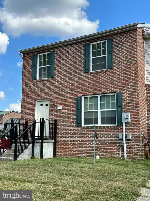 216 E 14th Ave, Ranson, WV 25438