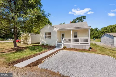 919 Jefferson Ave, Charles Town, WV 25414