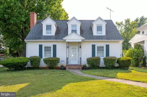 544 S Mildred St, Charles Town, WV 25414