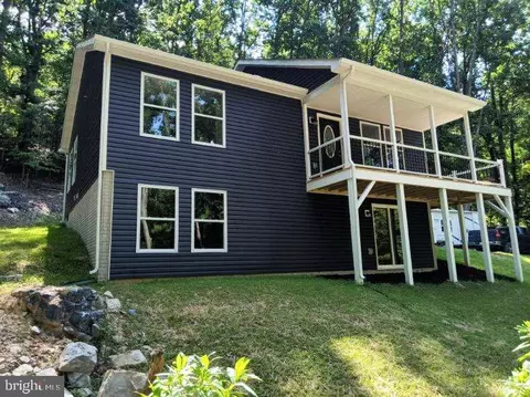 415 Mountain Dew Ln, Harpers Ferry, WV 25425