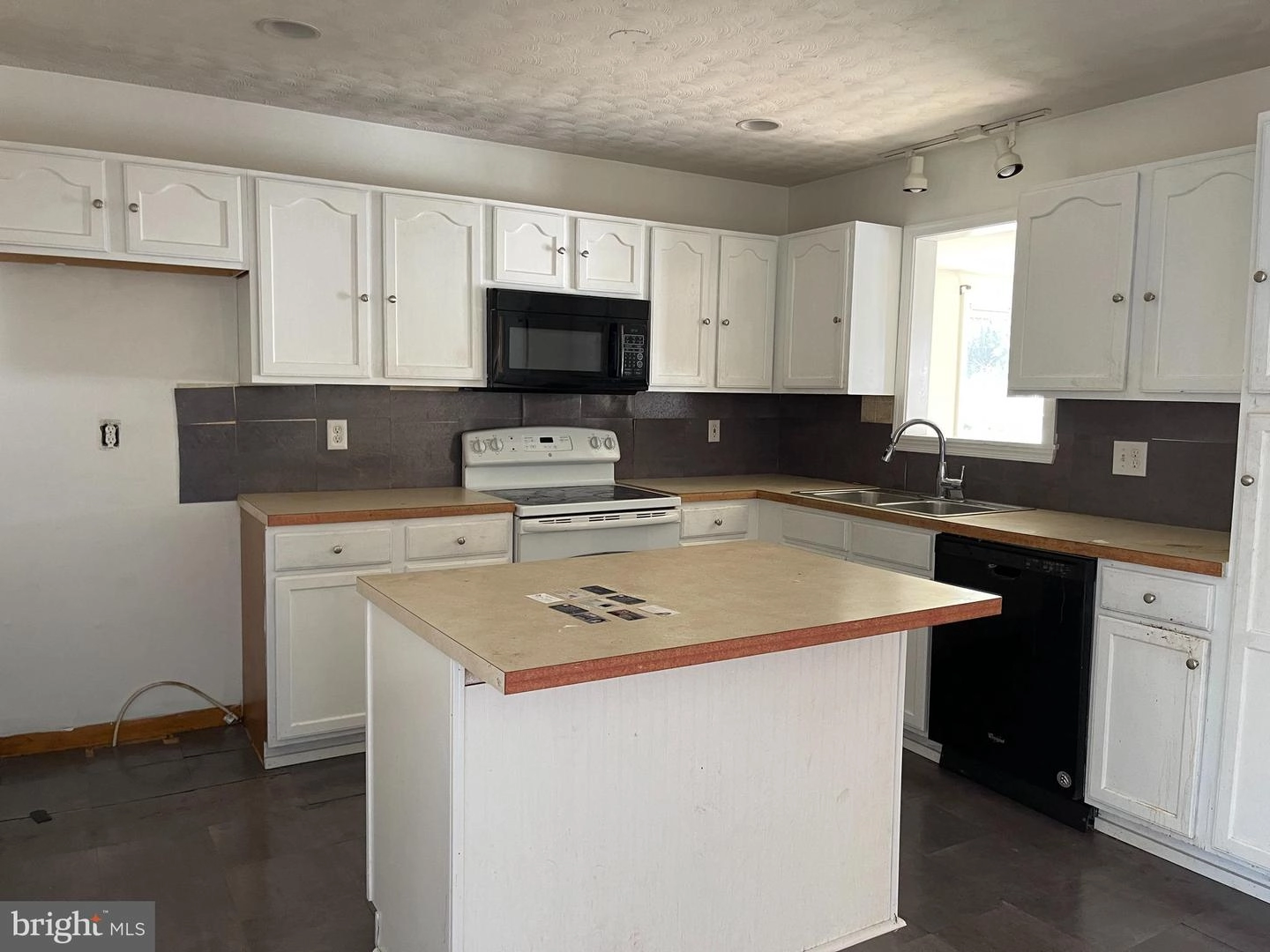 104 Marl Dr, Ranson, WV 25438 photo 9