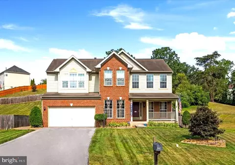 267 Summer Grove Dr, Kearneysville, WV 25430
