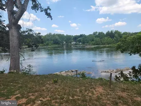 Wilt Road, Charles Town, WV 25414