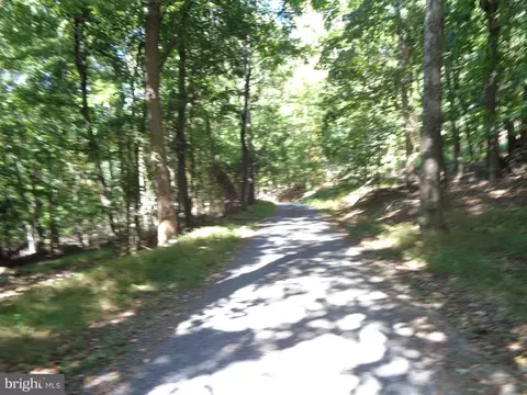 Mountain Dew Court, Harpers Ferry, WV 25425
