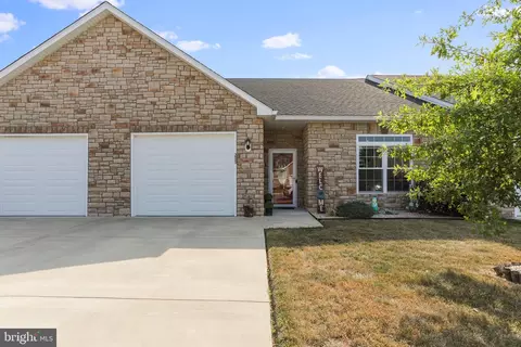 289 Baltusrol Dr, Charles Town, WV 25414