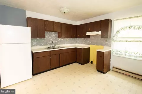 511 E 11th Ave, Ranson, WV 25438 photo 5