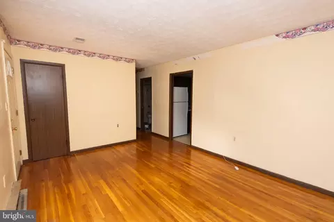 511 E 11th Ave, Ranson, WV 25438 photo 4