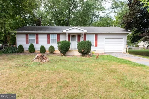 511 E 11th Ave, Ranson, WV 25438