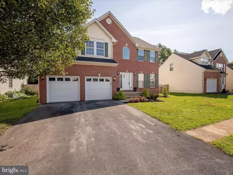 130 Ranson Estates Cir, Ranson, WV 25438 photo 2
