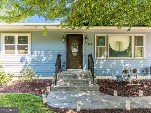 135 Circle St, Ranson, WV 25438 photo 7