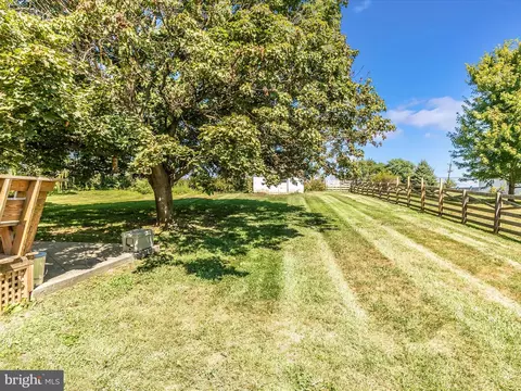 135 Circle St, Ranson, WV 25438 photo 17