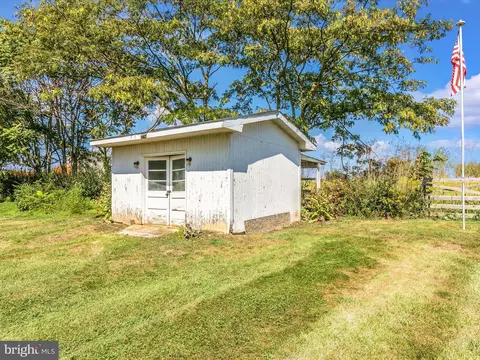 135 Circle St, Ranson, WV 25438 photo 13