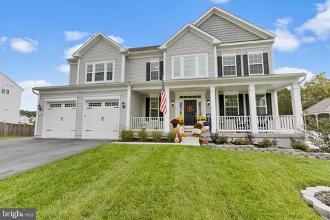 402 Chickamauga Dr, Harpers Ferry, WV 25425