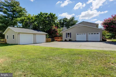 97 Green Valley Dr, Charles Town, WV 25414