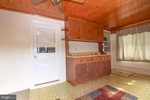 Kitchen - 3086 Summit Point Rd, Summit Point, WV 25446 photo 3 of 3