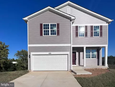 451 Gatehouse Dr, Charles Town, WV 25414