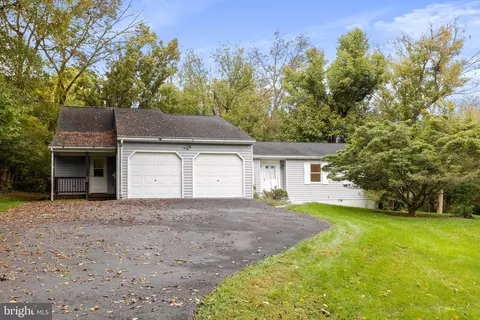 116 Valley Ct, Shepherdstown, WV 25443