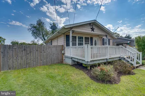408 E 13th Ave, Ranson, WV 25438 photo 2