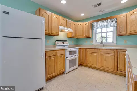 408 E 13th Ave, Ranson, WV 25438 photo 8
