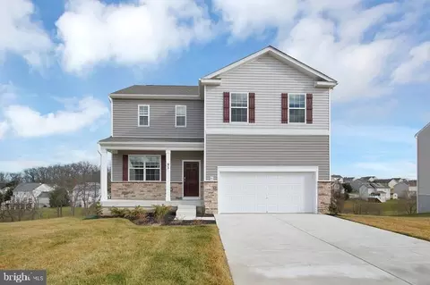 382 Gatehouse Pl, Charles Town, WV 25414